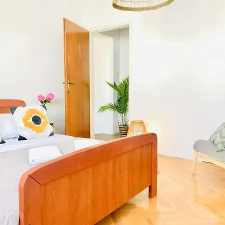 Apartment Apartmani-okrug Gornji-ciovo *