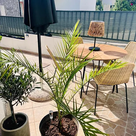 شقة Apartmani-okrug Gornji-ciovo *