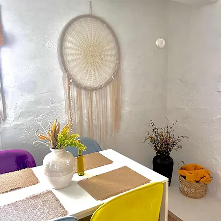 Apartmani-okrug Gornji-ciovo شقة